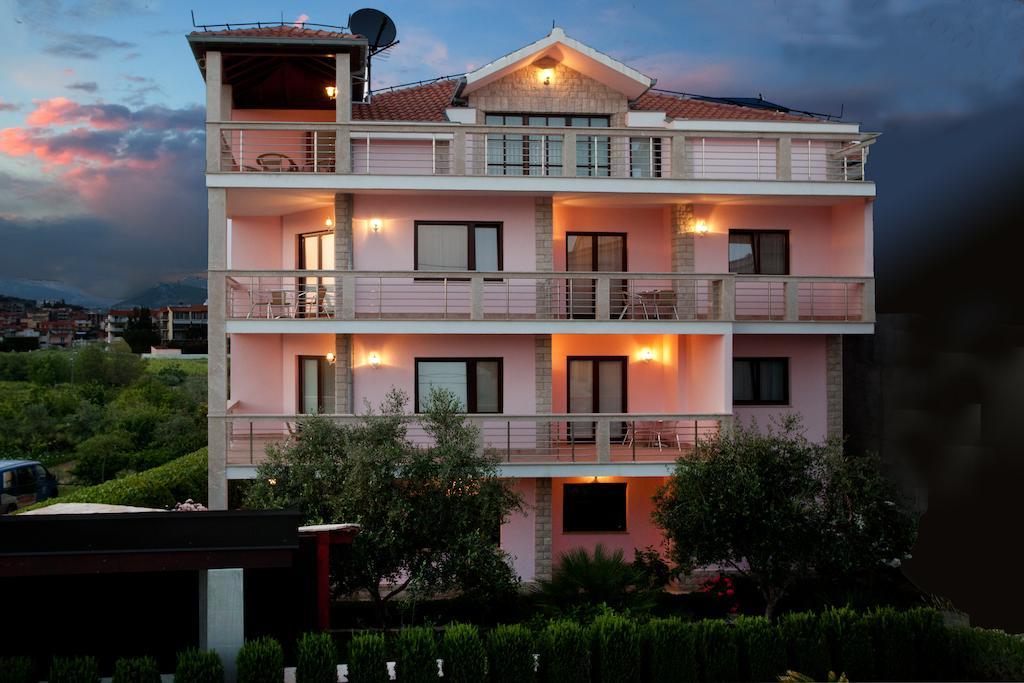 Villa Stobrec Exterior photo